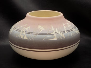 Vintage artist signed Native American Indian pottery bowl