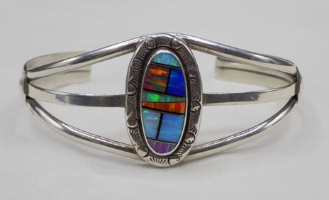 Vintage Native American Indian inlaid semiprecious stones bracelet