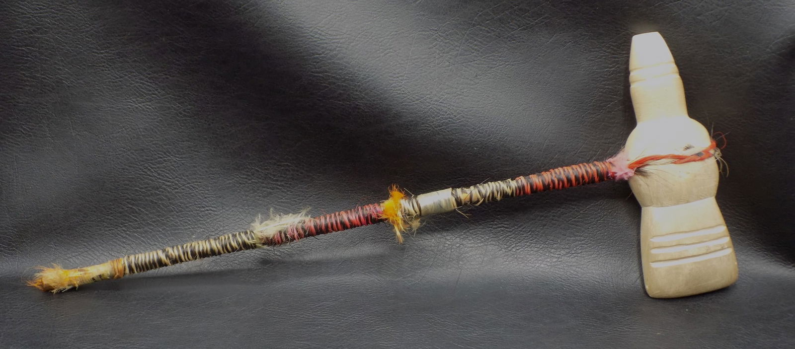 Vintage Native American Indian tomahawk. (1 of 5)