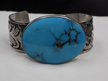 Vintage Native American Indian large turquoise sterling silver bracelet