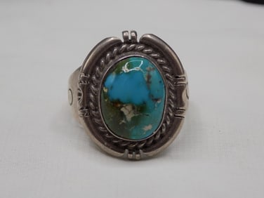 Vintage Native American Indian turquoise sterling silver ring
