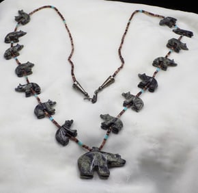 Vintage Native American Indian bear fetish necklace
