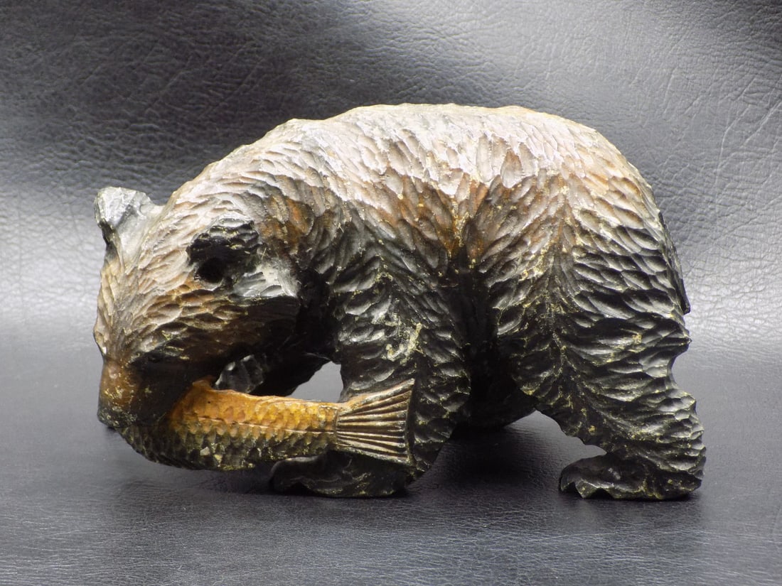 Vintage carved wood Black Forest bear with fish: Vintage carved wood Black Forest bear with fish. Original patina. In very good original as found condition. Great quality and detail. 6 ¼ long x 3 ¾ inches tall. For in house shipping, p