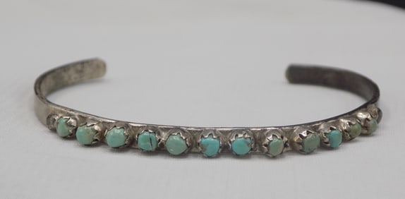 Vintage Native American Indian child’s turquoise and silver bracelet