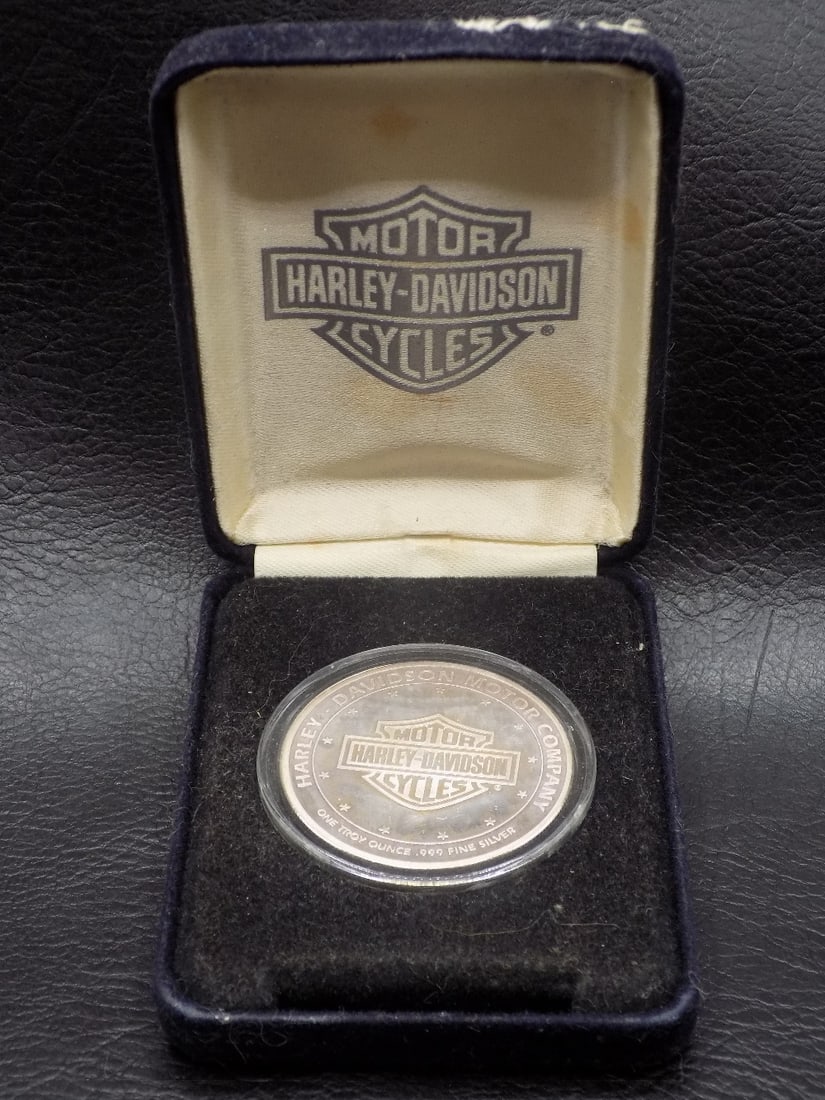 Harley Davidson 1 troy ounce .999 silver round in original box (1 of 4)