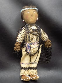Vintage Native American Indian doll with original beaded clothing