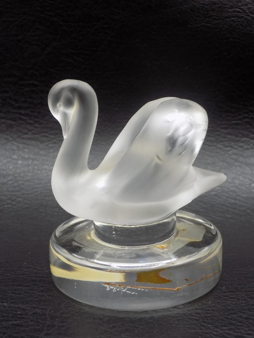 Vintage signed Lalique art glass swan paperweight (1 of 6)