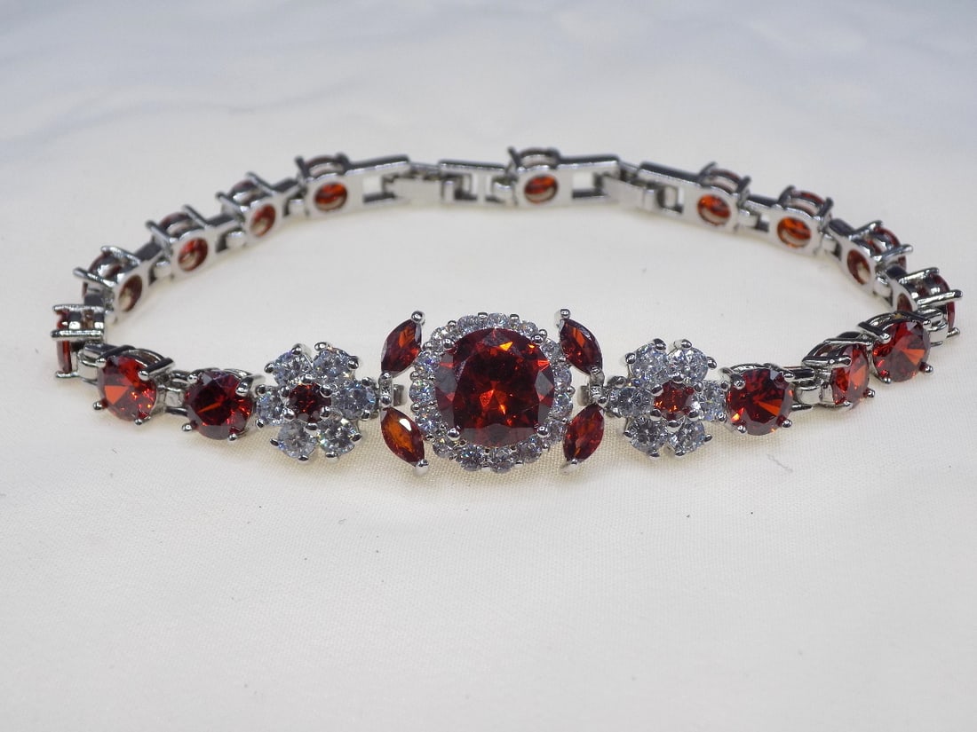 Beautiful  26 cwt ruby and topaz sterling silver bracelet (1 of 9)