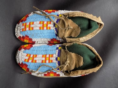 Antique Native American Indian Sioux beaded moccasins