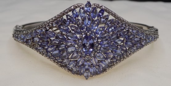 Beautiful 22 cwt aquamarine sterling silver bracelet