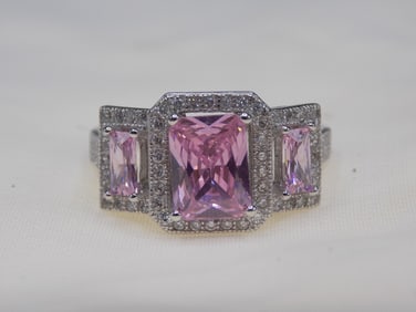 Beautiful 3 cwt pink sapphire and topaz sterling silver ring