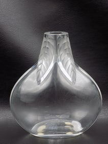 Vintage signed Lalique art glass Osumi vase