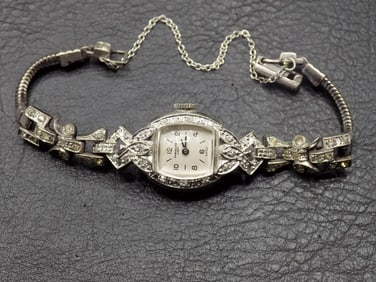 Vintage American Lady 14k gold and diamond wristwatch