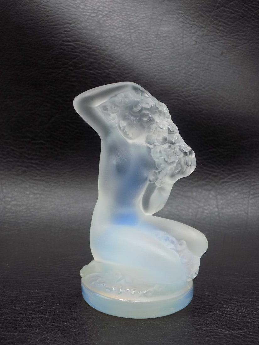 Vintage Lalique art glass opalescent Floreal nude figure: Vintage Lalique art glass opalescent Floreal nude figure. Signed as shown in photo. Beautiful colors. In very good original as found condition. Great quality and detail. 3 ¼ inches tall. For in