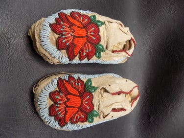 Antique Native American Indian Sioux beaded children’s moccasins