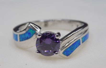 Beautiful 1 cwt amethyst and Australian opal sterling silver ring