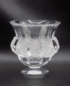 Vintage signed Lalique art glass Dampierre vase