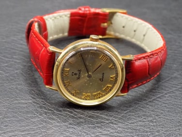 Vintage Vicence 14k gold ladies wristwatch