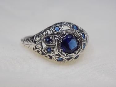 Beautiful 1 cwt sterling silver ring