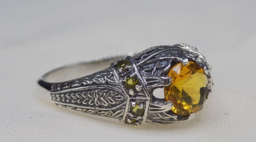 Beautiful 1 ct sterling silver ring