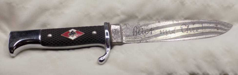 World War II German youth knife: World War II German youth knife. Please see photos for condition. Great quality and detail. 9 ½ inches. For in house