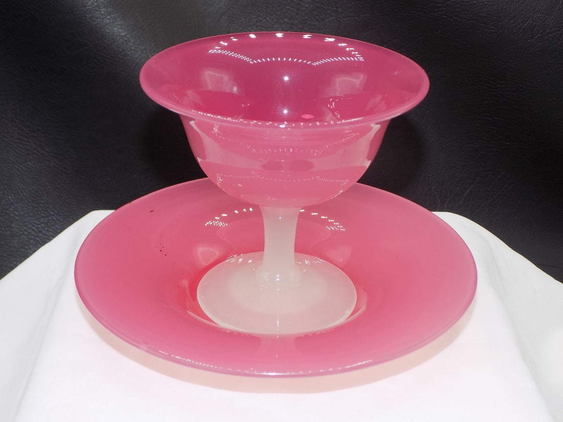 Vintage Steuben rosaline and alabaster art glass sherbert and underplate (1 of 8)