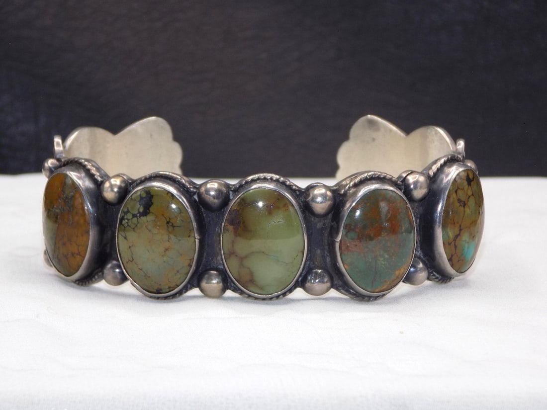 Vintage Native American Indian Navajo sterling silver bracelet signed Frank Arviso (1 of 9)