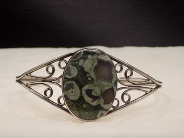 Vintage Native American Indian rainforest jasper bracelet