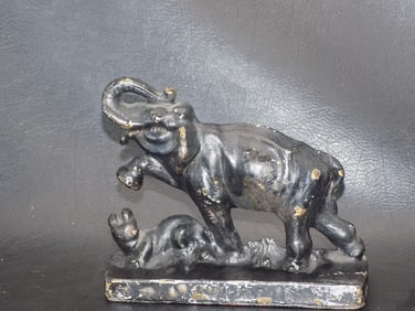Antique cast iron elephant paperweight