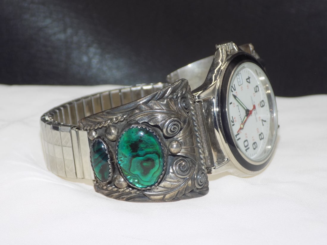 Vintage Native American Indian artist signed sterling silver watch band Azorite Mateze: Vintage Native American Indian artist signed sterling silver watch band Azorite Mateze inlaid marked "SC". C ould be the work of several artists, such as Navajo artist Sharon Cisco or the manufacturer