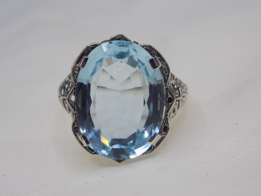 Beautiful 10 ct aquamarine sterling silver ring (1 of 6)