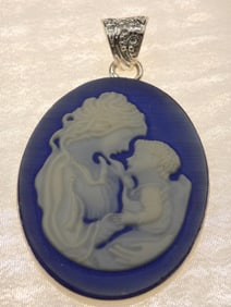 Beautiful Italian cameo Mother of Mary sterling silver pendant