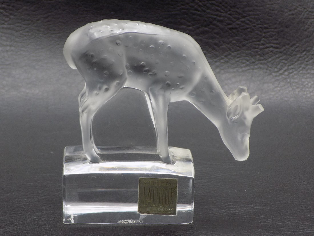 Vintage signed Lalique art glass deer paper weight. (1 of 6)