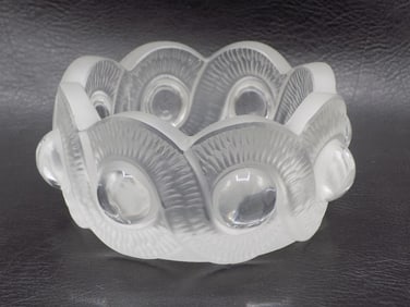 Vintage Art Deco signed Lalique art glass Gao bowl
