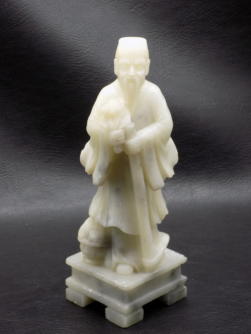 Vintage hand carved soapstone figure of Shou Lao: Vintage hand carved soapstone figure of Shou Lao. The Chinese God of Longevity. In very good original as found condition. Great quality and detail. 7 ¼ inches tall. Base is 2 ¼