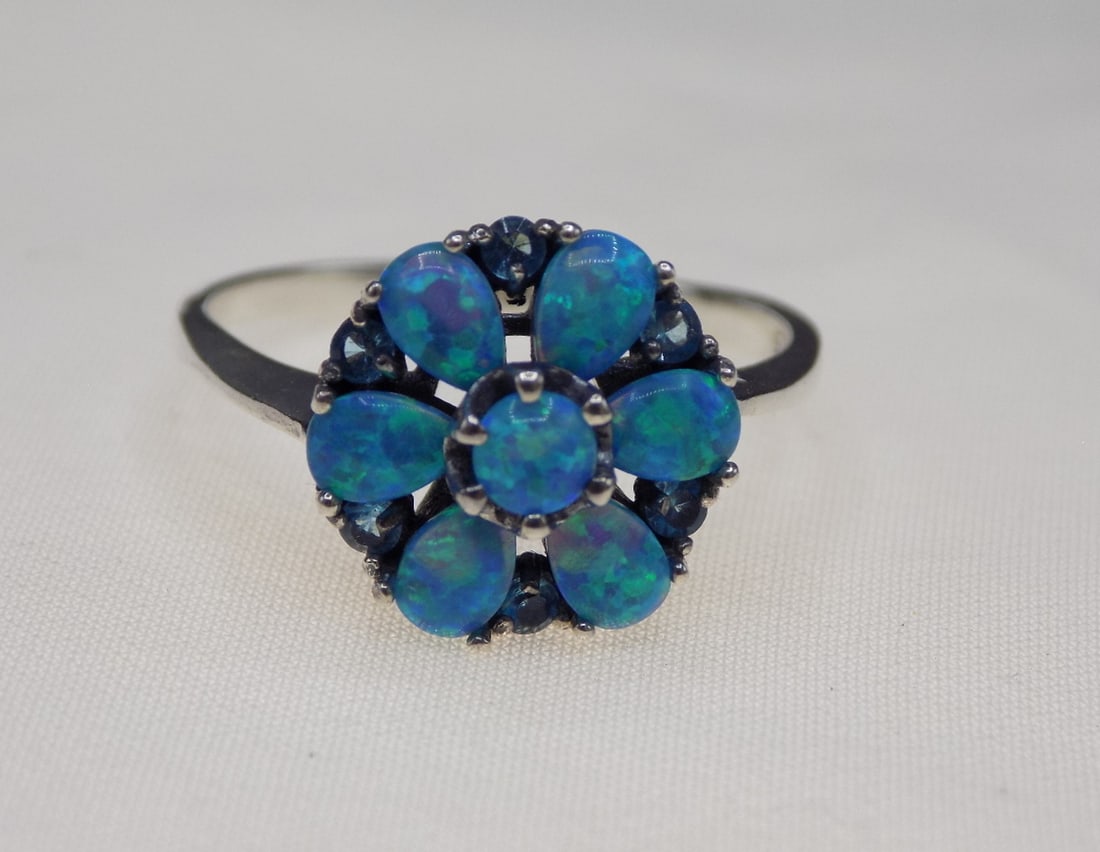 Beautiful 2 cwt blue opal sterling silver ring (1 of 6)