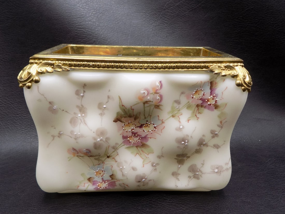 Antique decorated Wave Cress egg crate letter holder (1 of 8)