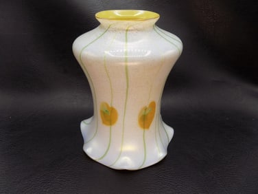 Antique hearts and vines art glass lamp shade