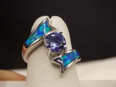 Beautiful  1 cwt sapphire and blue fire opal sterling silver ring