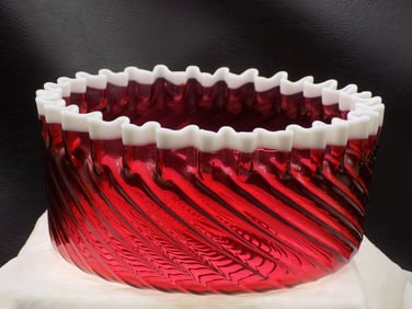 Antique Hobbs Brockunier and Co. cranberry swirl with white ruffle art glass bowl