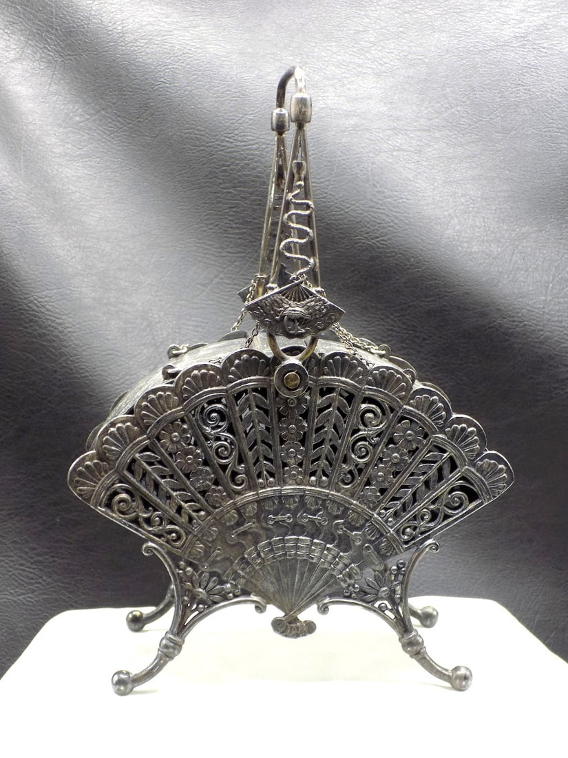 Fancy antique double door jewelry casket. (1 of 12)