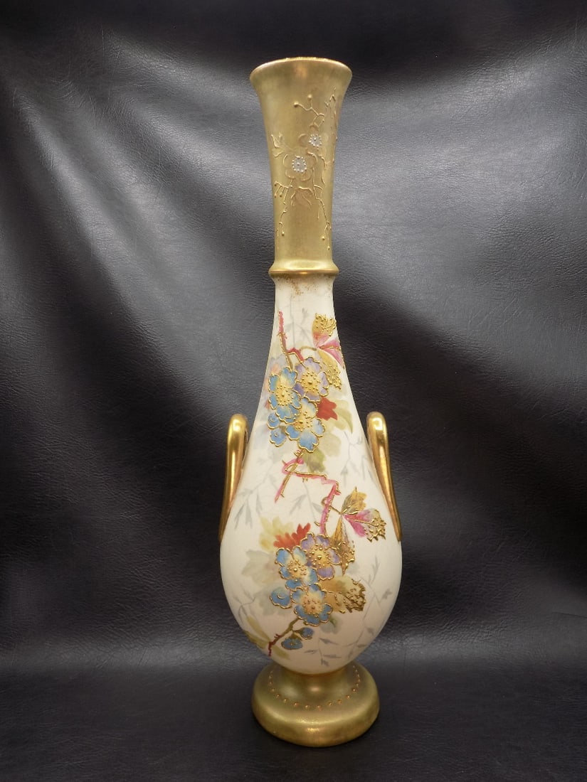 Fabulous antique hand decorated Royal Bonn vase - 2