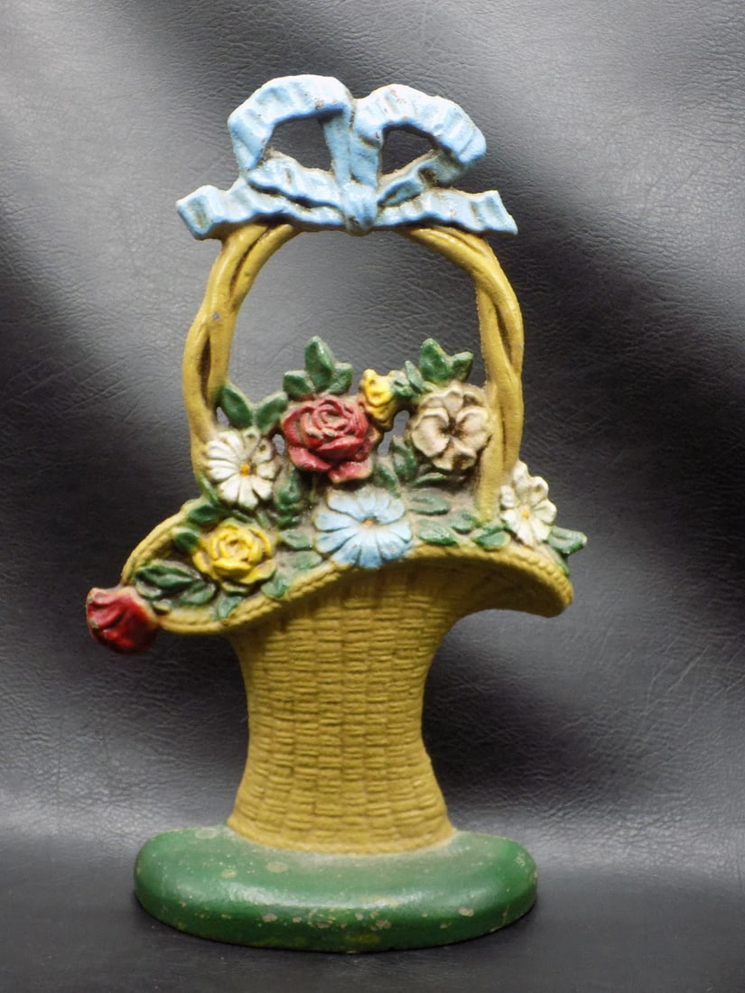 Antique Hubley cast iron flower basket door stop (1 of 7)