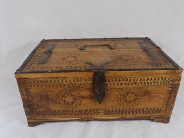 1800’s carved folk art deed or trinket box