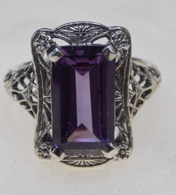 Beautiful 10 ct alexandrite sterling silver ring