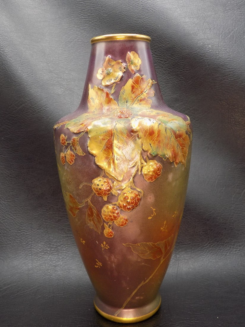 Antique Royal Bonn Franz Mehiem decorated vase (1 of 7)
