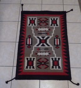 Vintage Native American Indian style rug.