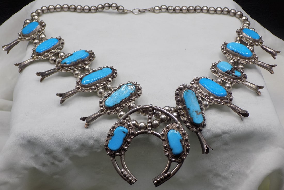 Beautiful vintage Native American Indian turquoise and silver squash (1 of 8)