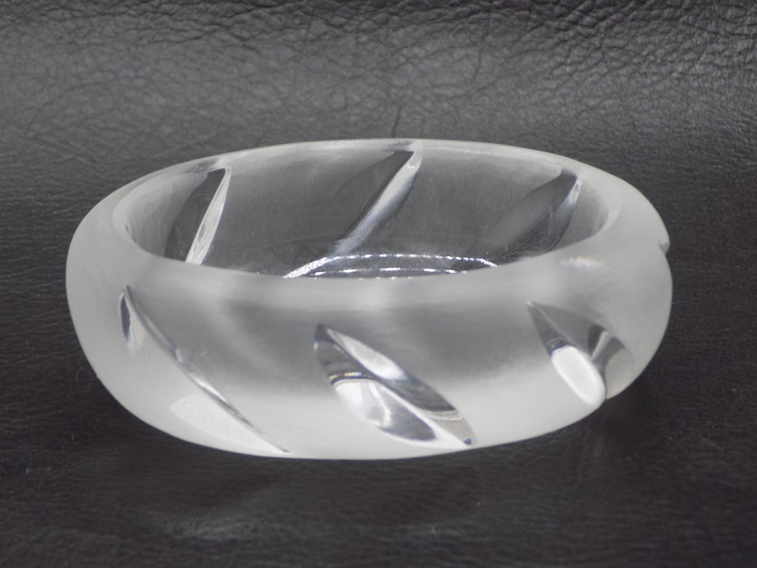Vintage signed Lalique Yseult art glass bowl (1 of 4)