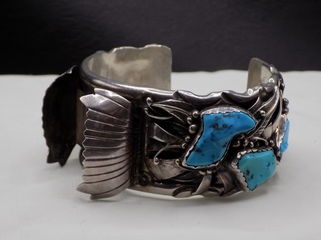 Exceptional beautiful vintage Native American Indian turquoise and silver watch band: Exceptional beautiful vintage Native American Indian turquoise and silver watch band. Artist signed as shown in photo. Probably Peter Nelson In very good original as found condition. Great quality and
